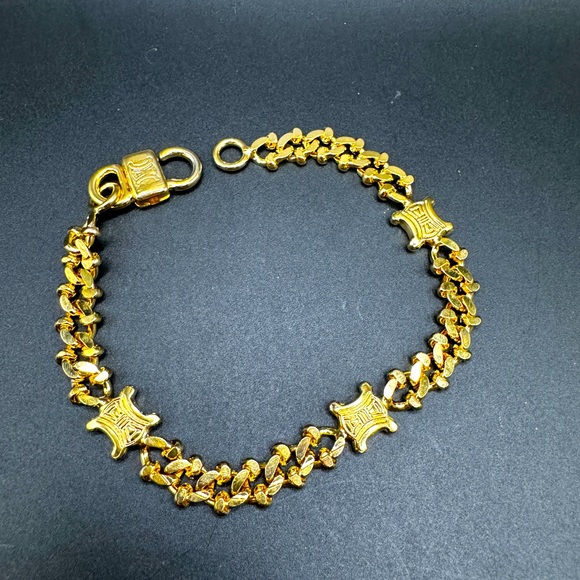 LOT 1311 BRAND NEW 24K gold plated Celine vintage bracelet - Picture 1 of 8